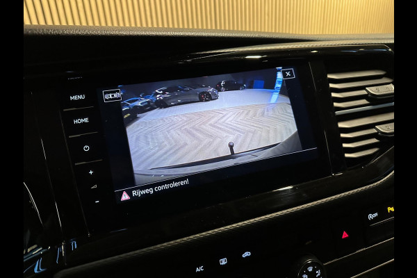 Volkswagen Transporter 2.0 TDI L2H1 Bulli 6-Pers. Leder