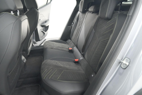 Peugeot 2008 PureTech 130 EAT8 GT | 360 Camera | Stoelmassage | Adaptieve Cruise Control | Dodehoekdetectie