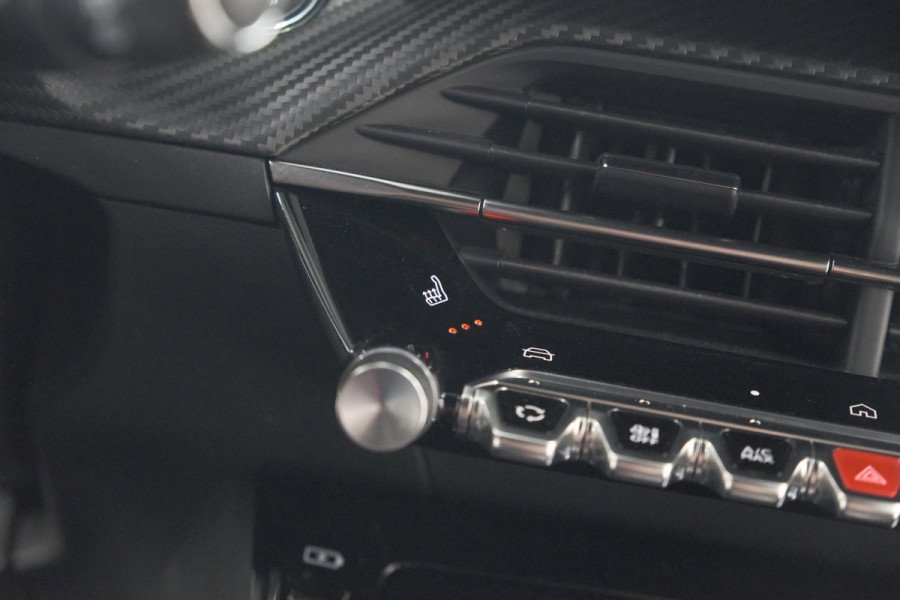 Peugeot 2008 PureTech 130 EAT8 GT | 360 Camera | Stoelmassage | Adaptieve Cruise Control | Dodehoekdetectie