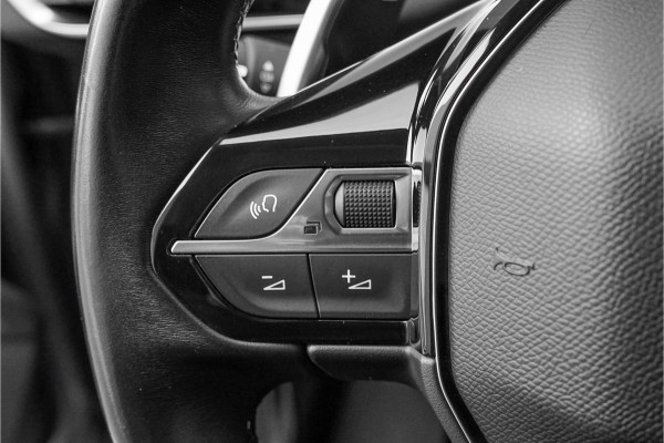 Peugeot 3008 1.2 PureTech Blue Lease Premium ACC Camera Trekhaak 1e Eig Ori NL