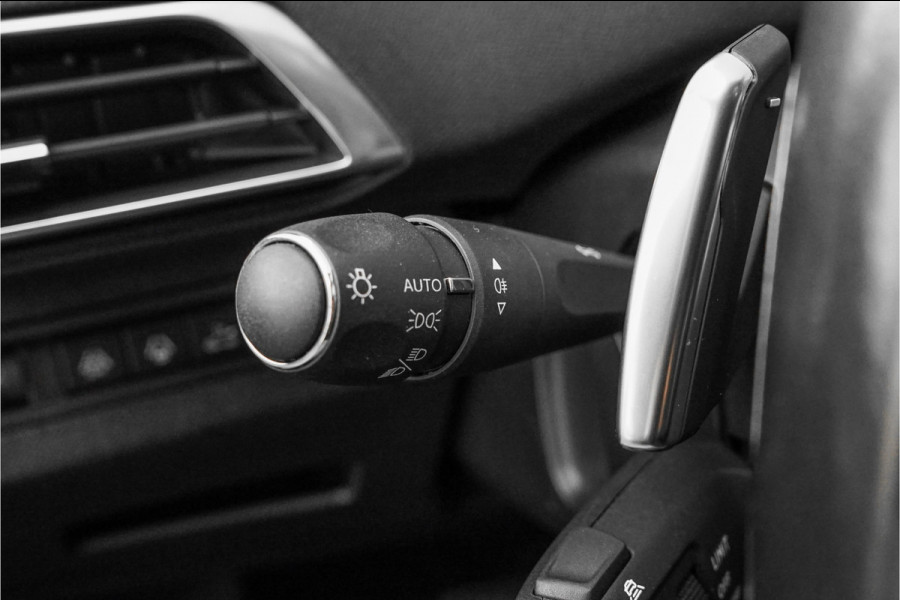 Peugeot 3008 1.2 PureTech Blue Lease Premium ACC Camera Trekhaak 1e Eig Ori NL