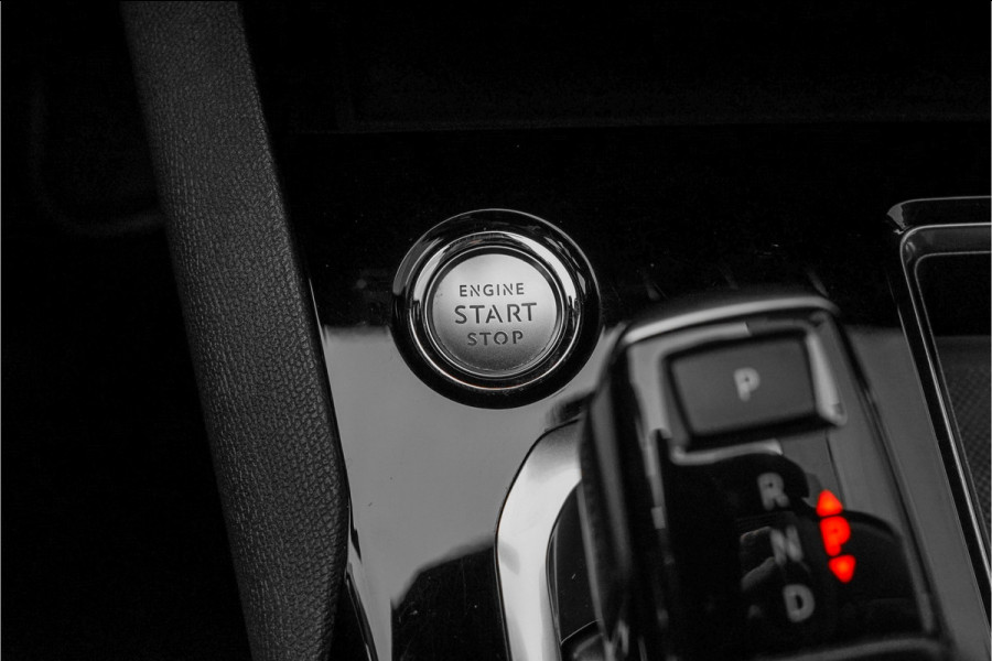 Peugeot 3008 1.2 PureTech Blue Lease Premium ACC Camera Trekhaak 1e Eig Ori NL