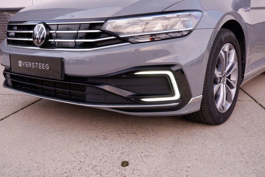 Volkswagen Passat Variant 1.4 TSI PHEV GTE Business | Elek Trekhaak | Virtual | LED | Camera | Carplay | Navi