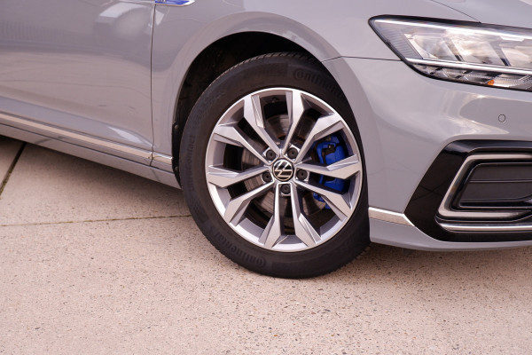 Volkswagen Passat Variant 1.4 TSI PHEV GTE Business | Elek Trekhaak | Virtual | LED | Camera | Carplay | Navi