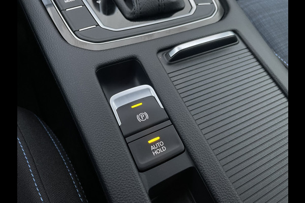 Volkswagen Passat Variant 1.4 TSI PHEV GTE Business | Elek Trekhaak | Virtual | LED | Camera | Carplay | Navi
