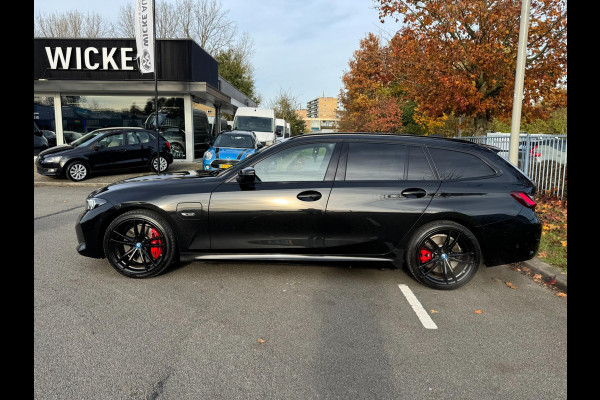 BMW 3 Serie Touring 330e xDrive High Executive Panorama Leder Camera
