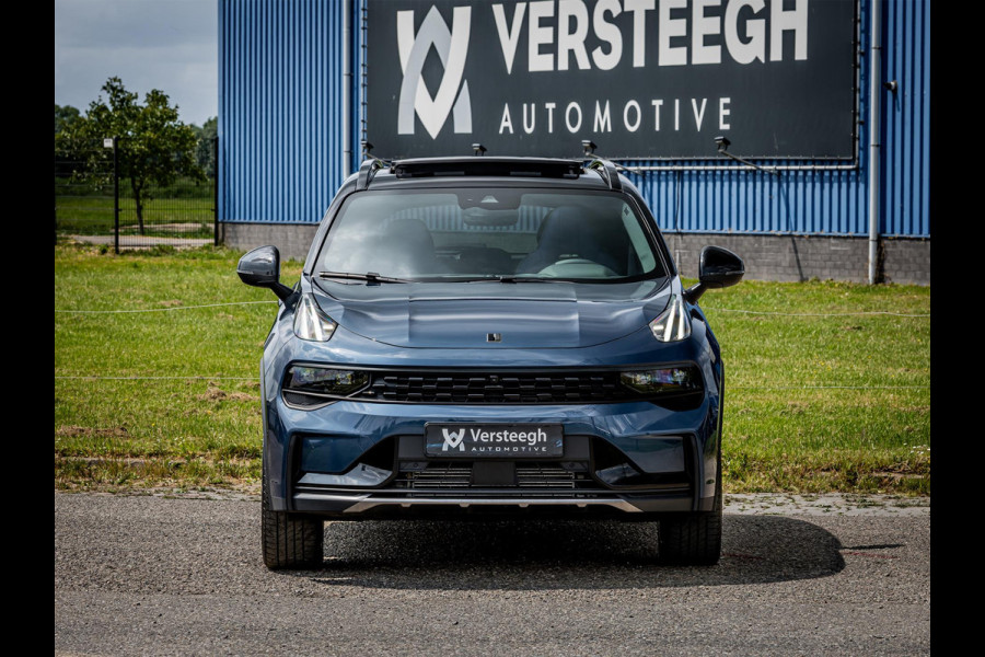 Lynk & Co 01 1.5 Plug-In Hybrid 262pk BLACKED OUT | 360 Camera | Panoramadak