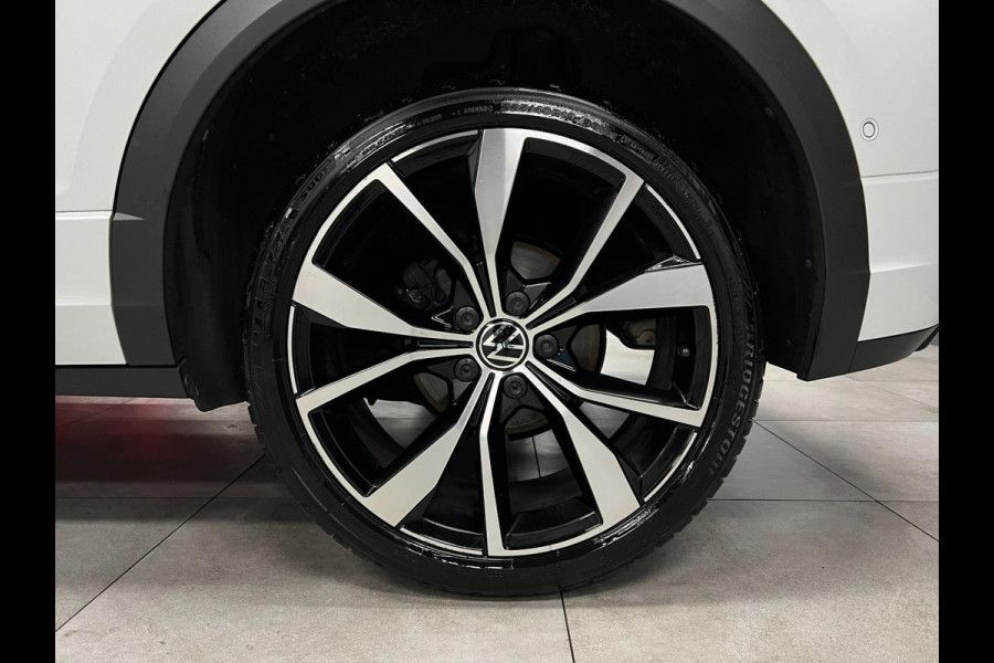 Volkswagen T-Roc 1.5 TSI R-Line | Cam |IQ-Light | Pano |