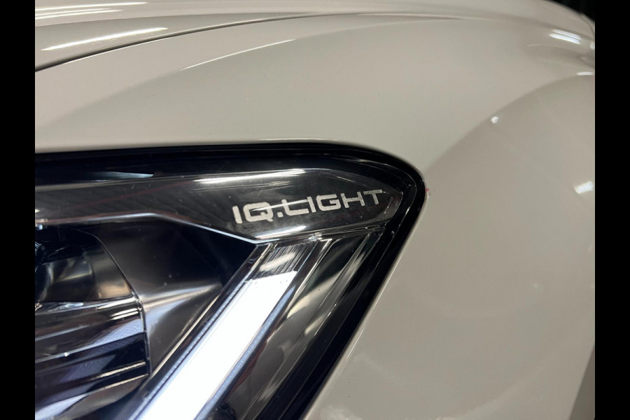 Volkswagen T-Roc 1.5 TSI R-Line | Cam |IQ-Light | Pano |