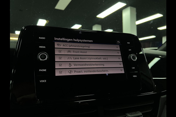 Volkswagen T-Roc 1.5 TSI R-Line | Cam |IQ-Light | Pano |