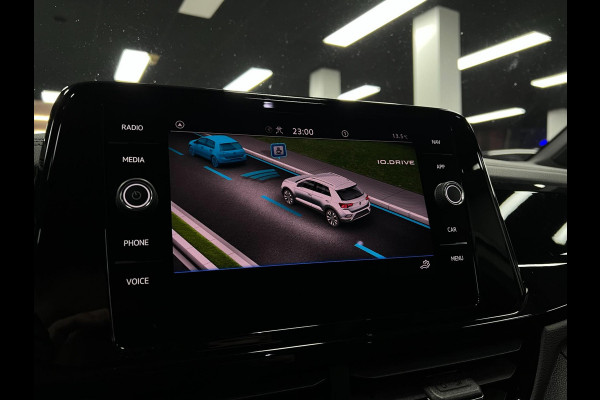 Volkswagen T-Roc 1.5 TSI R-Line | Cam |IQ-Light | Pano |