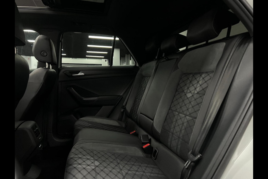 Volkswagen T-Roc 1.5 TSI R-Line | Cam |IQ-Light | Pano |