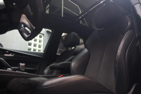 Audi Q5 50 TFSI E Quattro S-line PANO-MEMORY-TREKHAAK