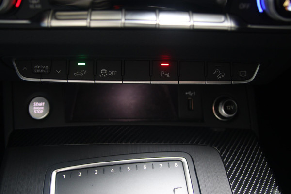 Audi Q5 50 TFSI E Quattro S-line PANO-MEMORY-TREKHAAK