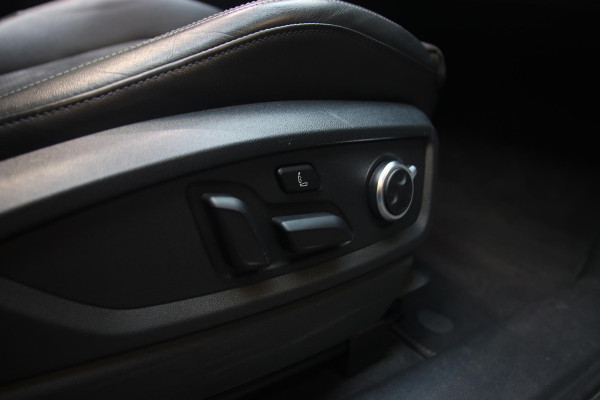 Audi Q5 50 TFSI E Quattro S-line PANO-MEMORY-TREKHAAK