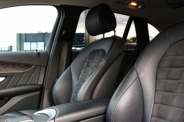 Mercedes-Benz GLC 300e 4MATIC AMG NIGHT - TREKHAAK - CARPLAY