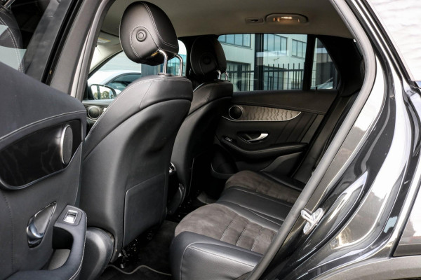 Mercedes-Benz GLC 300e 4MATIC AMG NIGHT - TREKHAAK - CARPLAY