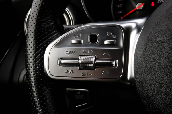 Mercedes-Benz GLC 300e 4MATIC AMG NIGHT - TREKHAAK - CARPLAY