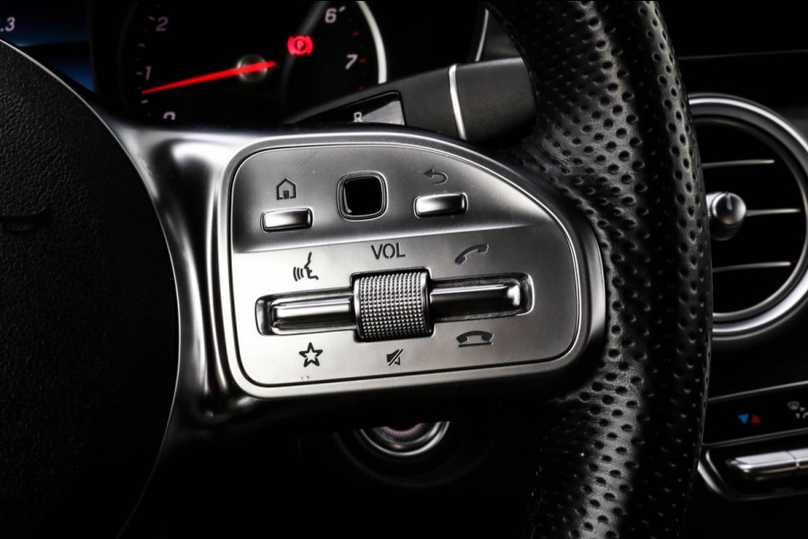 Mercedes-Benz GLC 300e 4MATIC AMG NIGHT - TREKHAAK - CARPLAY