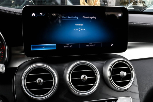 Mercedes-Benz GLC 300e 4MATIC AMG NIGHT - TREKHAAK - CARPLAY