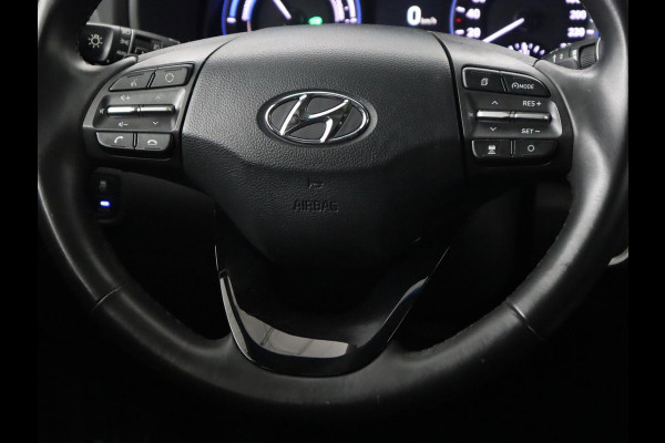 Hyundai Kona 1.6 GDI HEV Fashion Sky | Schuifdak | Adaptive cruise | Carplay | Camera | Head-Up | Keyless | Navigatie | Climate control | Bluetooth