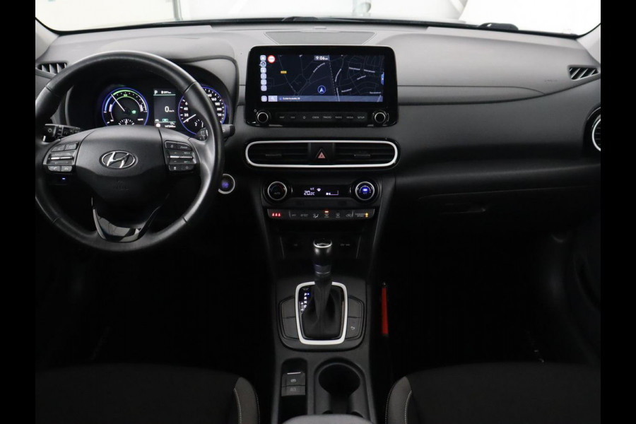 Hyundai Kona 1.6 GDI HEV Fashion Sky | Schuifdak | Adaptive cruise | Carplay | Camera | Head-Up | Keyless | Navigatie | Climate control | Bluetooth