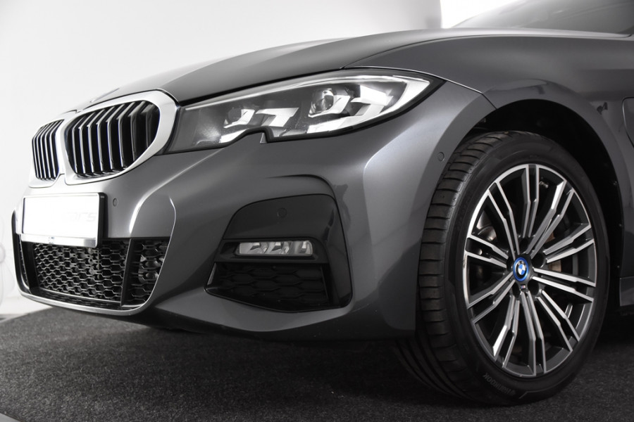 BMW 3 Serie Touring 330e xDrive M-Sport *1ste Eigenaar*Leer*Full Options*