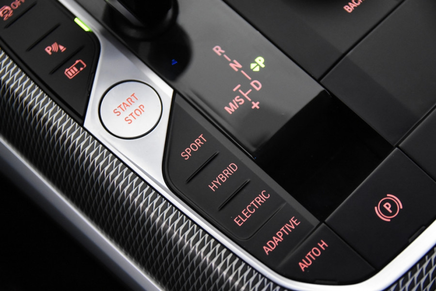 BMW 3 Serie Touring 330e xDrive M-Sport *1ste Eigenaar*Leer*Full Options*