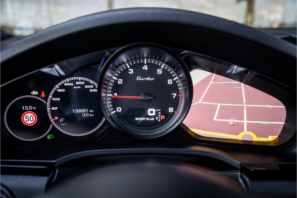 Porsche Cayenne 4.0 Turbo ** PCCB** Burmester ** Approved ** Panodak ** Trekhaak ** 18-weg Sportstoelen 4WS ** Adapt. Cruise ** Softclose ** NP 237K ** NL auto!!