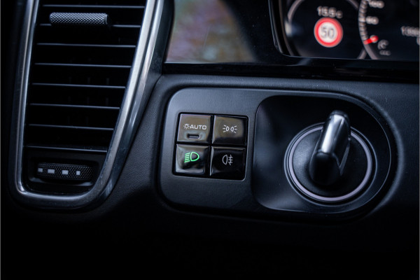 Porsche Cayenne 4.0 Turbo ** PCCB** Burmester ** Approved ** Panodak ** Trekhaak ** 18-weg Sportstoelen 4WS ** Adapt. Cruise ** Softclose ** NP 237K ** NL auto!!