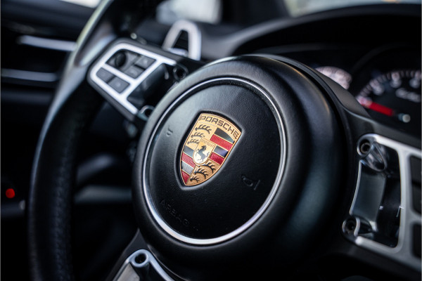 Porsche Cayenne 4.0 Turbo ** PCCB** Burmester ** Approved ** Panodak ** Trekhaak ** 18-weg Sportstoelen 4WS ** Adapt. Cruise ** Softclose ** NP 237K ** NL auto!!