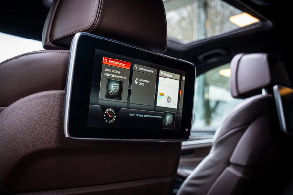 BMW 5 Serie M550i xDrive High Executive ** Entertainment ** Panodak **