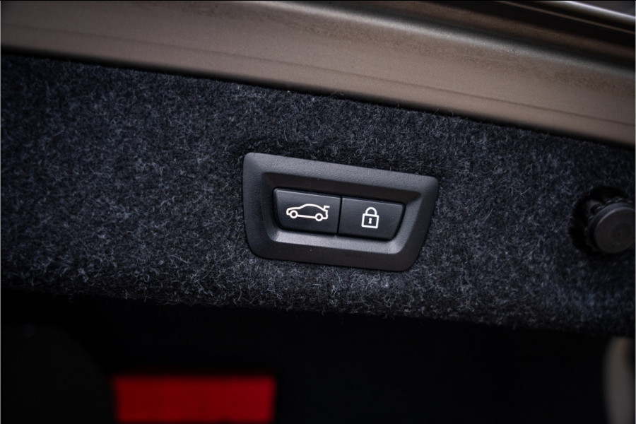 BMW 5 Serie M550i xDrive High Executive ** Entertainment ** Panodak **