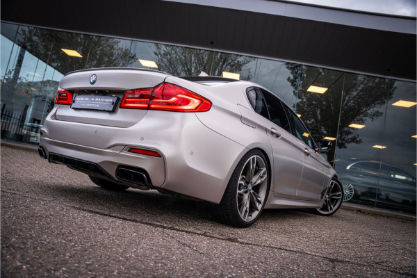 BMW 5 Serie M550i xDrive High Executive ** Entertainment ** Panodak **