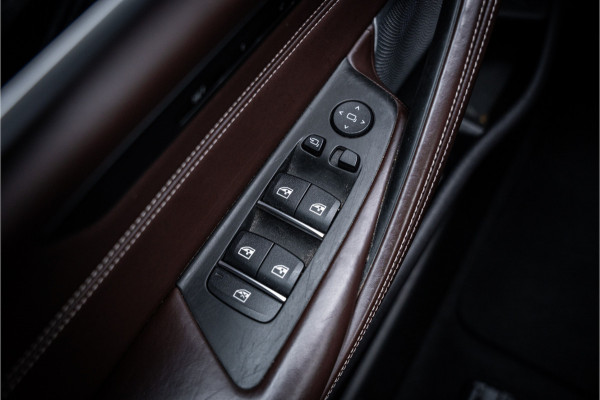 BMW 5 Serie M550i xDrive High Executive ** Entertainment ** Panodak **