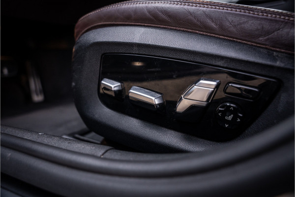 BMW 5 Serie M550i xDrive High Executive ** Entertainment ** Panodak **