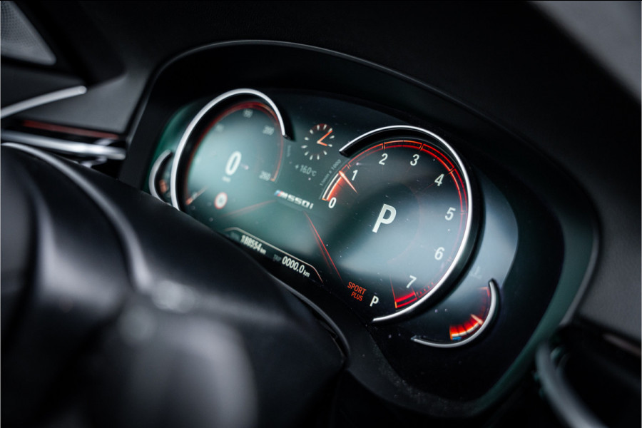 BMW 5 Serie M550i xDrive High Executive ** Entertainment ** Panodak **