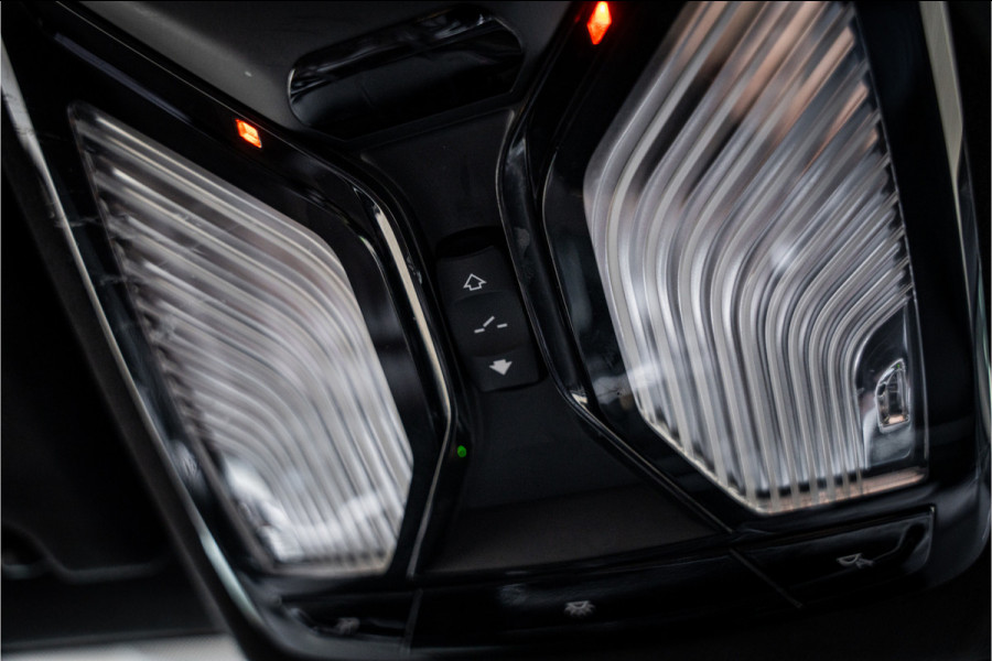 BMW 5 Serie M550i xDrive High Executive ** Entertainment ** Panodak **