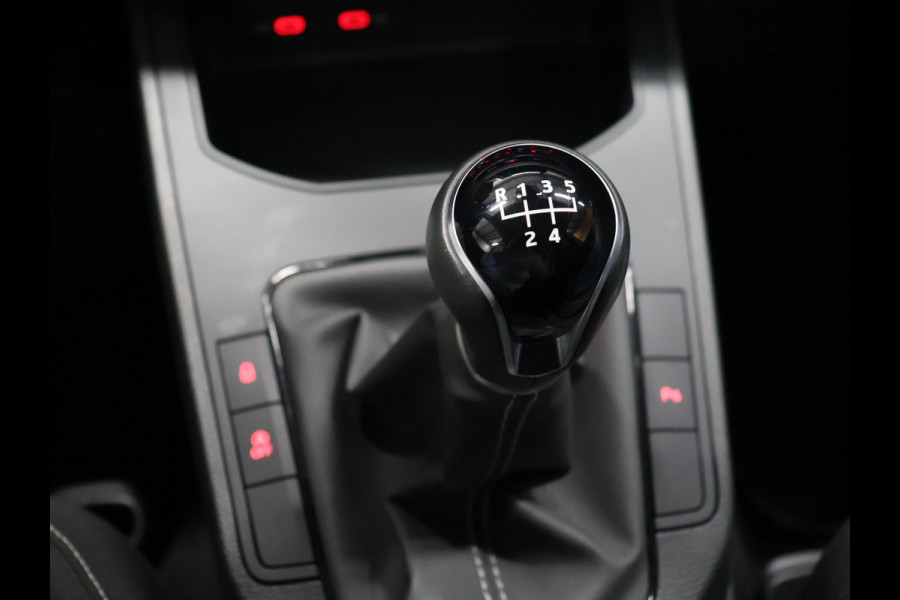 Seat Ibiza 1.0 EcoTSI Style Business Intense [APPLE CARPLAY, PDC V+A, CRUISE CONTROL, STOELVERWARMING, AUTOMATISCHE AIRCO, NAVIGATIE, NIEUWSTAAT]