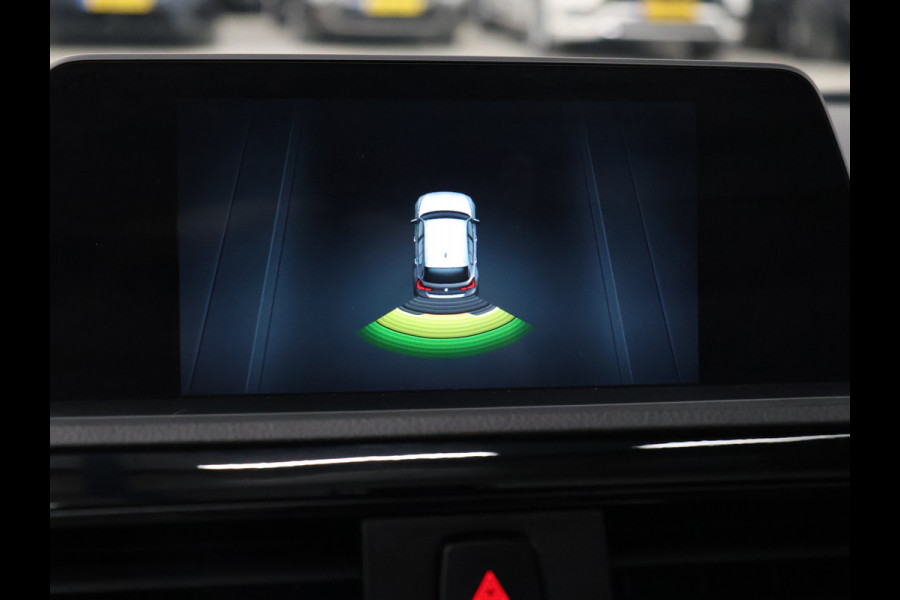 BMW 1-serie 118i M Sport [M STUUR, HARMAN/KARDON, NAVIGATIE, PDC ACHTER, CRUISE CONTROL, TELEFOON, CLIMATE CONTROL, NIEUWSTAAT]