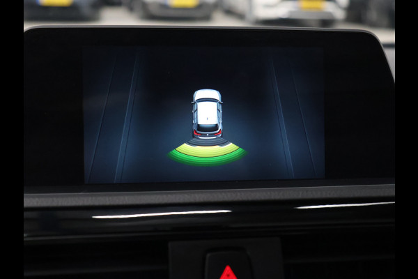 BMW 1-serie 118i M Sport [M STUUR, HARMAN/KARDON, NAVIGATIE, PDC ACHTER, CRUISE CONTROL, TELEFOON, CLIMATE CONTROL, NIEUWSTAAT]