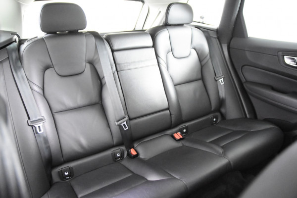 Volvo XC60 2.0 D3 Momentum *1ste Eigenaar*Leer*Camera*Trekhaak*