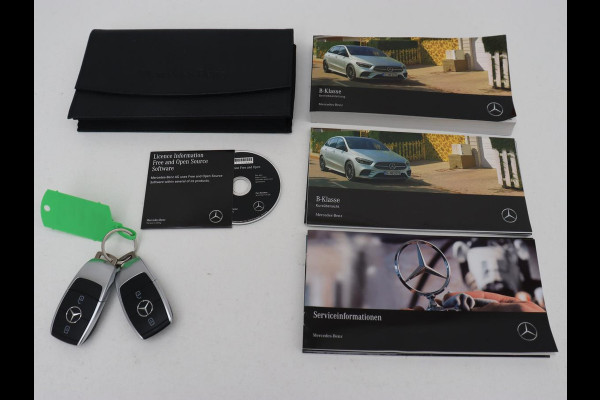 Mercedes-Benz B-Klasse 250e Urban Night | Adaptive cruise | Stoelverwarming | Camera | Carplay | Sfeerverlichting | Half leder | Full LED | Widescreen | Park Assist | Navigatie | PHEV | Plug In
