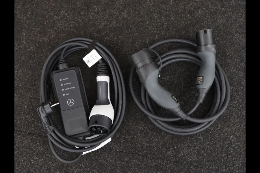 Mercedes-Benz B-Klasse 250e Urban Night | Adaptive cruise | Stoelverwarming | Camera | Carplay | Sfeerverlichting | Half leder | Full LED | Widescreen | Park Assist | Navigatie | PHEV | Plug In