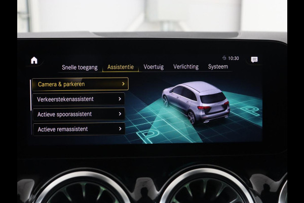 Mercedes-Benz B-Klasse 250e Urban Night | Adaptive cruise | Stoelverwarming | Camera | Carplay | Sfeerverlichting | Half leder | Full LED | Widescreen | Park Assist | Navigatie | PHEV | Plug In