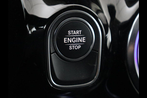 Mercedes-Benz B-Klasse 250e Urban Night | Adaptive cruise | Stoelverwarming | Camera | Carplay | Sfeerverlichting | Half leder | Full LED | Widescreen | Park Assist | Navigatie | PHEV | Plug In