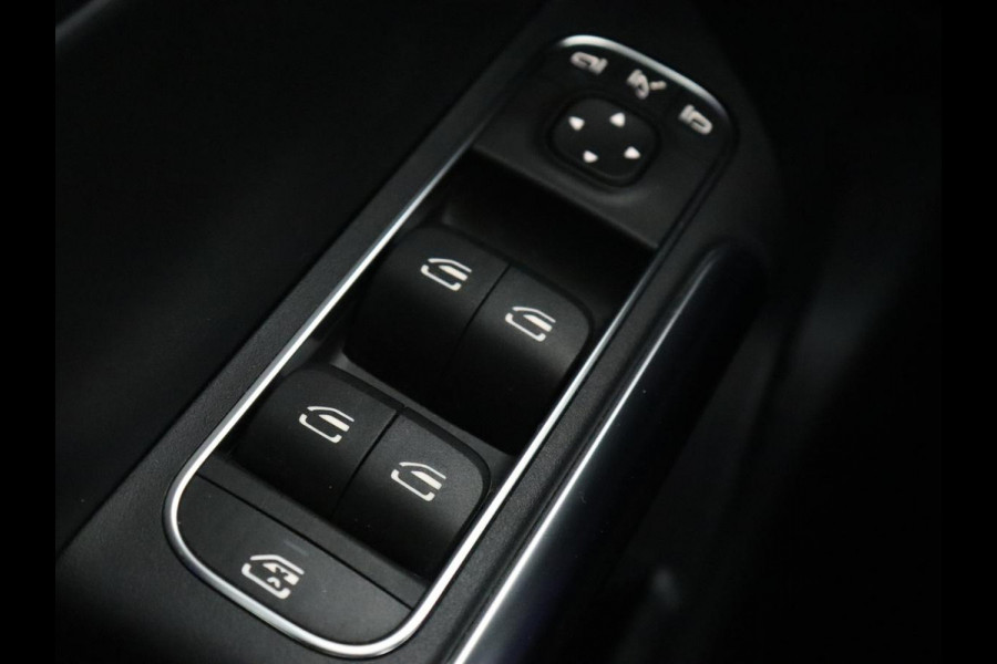 Mercedes-Benz B-Klasse 250e Urban Night | Adaptive cruise | Stoelverwarming | Camera | Carplay | Sfeerverlichting | Half leder | Full LED | Widescreen | Park Assist | Navigatie | PHEV | Plug In