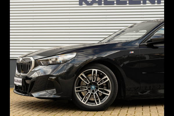 BMW 5 Serie Touring 530e M-Sport - Pano - Trekhaak - Driving Ass - Camera