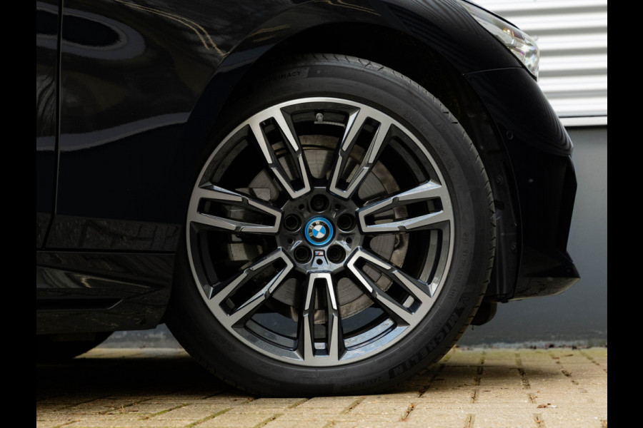 BMW 5 Serie Touring 530e M-Sport - Pano - Trekhaak - Driving Ass - Camera