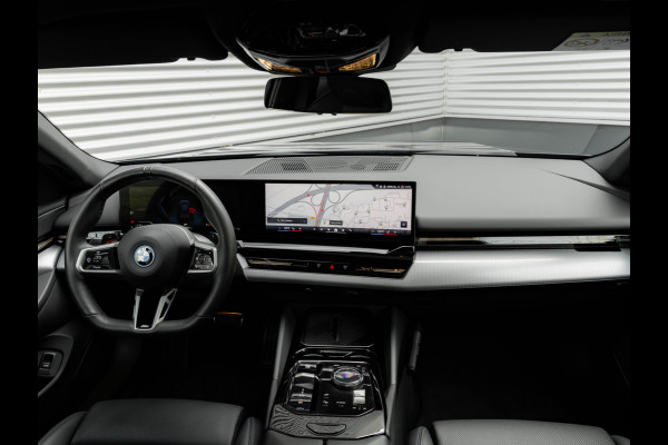 BMW 5 Serie Touring 530e M-Sport - Pano - Trekhaak - Driving Ass - Camera